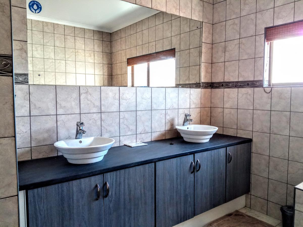 Sea View Bliss Guesthouse With Self Catering Свакопмунд Экстерьер фото